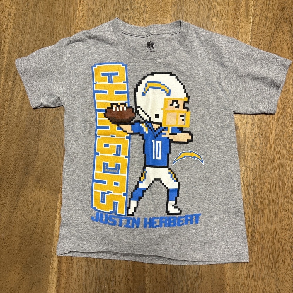 NFL Justin Herbert Los Angeles Chargers Pixel Graphic T-Shirt Youth Small Gray